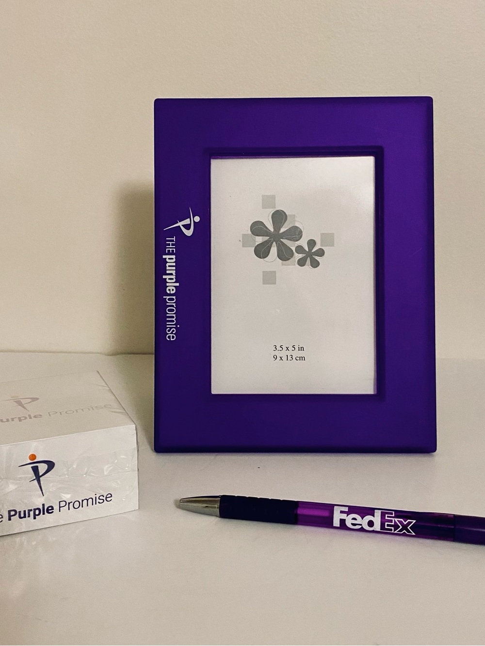 FedEx Photo Frame, Notepad and Pen Set